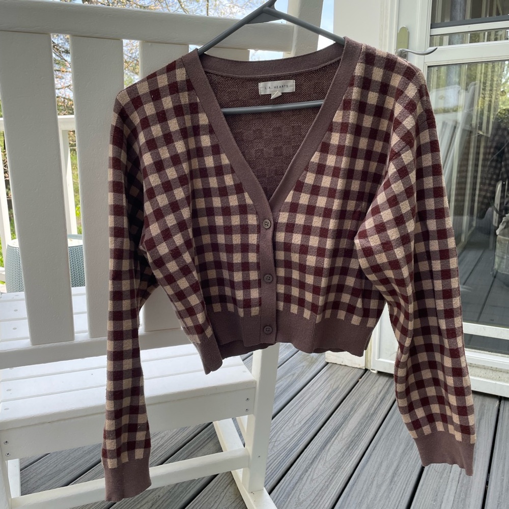 Long sleeved cropped cardigan